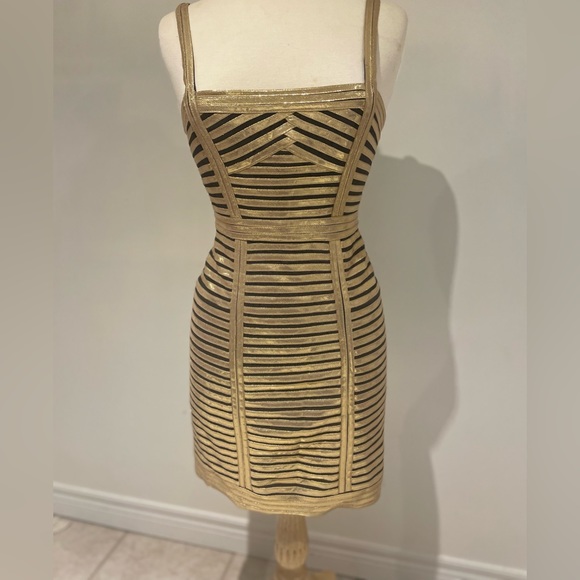 BCBGMaxAzria Bandage Bodycon strappy cocktail dress size 6 Hit up 2023 in style! - Picture 5 of 12